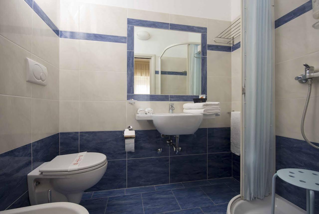 Hotel Veliero Rimini Exteriér fotografie